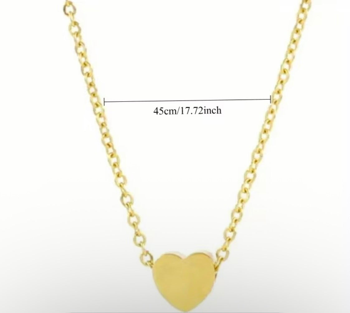 A Simple and Stylish Heart Pendant Women's Necklace