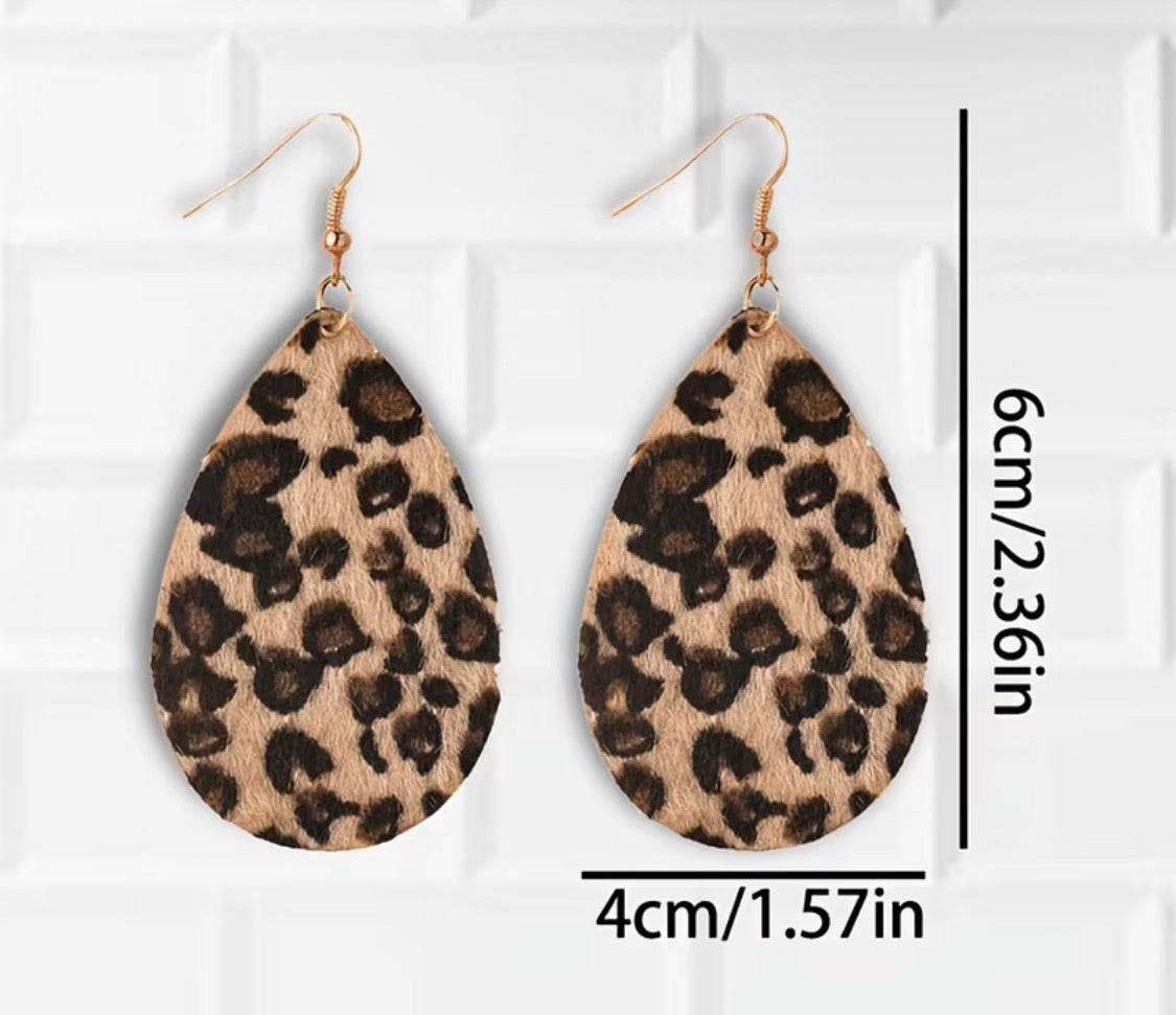 TEARDROP LEOPARD PRINT EARRINGS