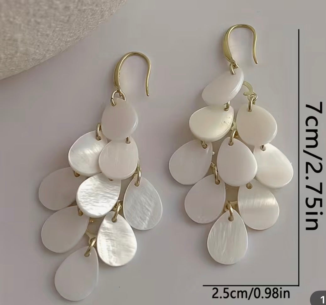 BLACK DANGLE DROP EARRINGS