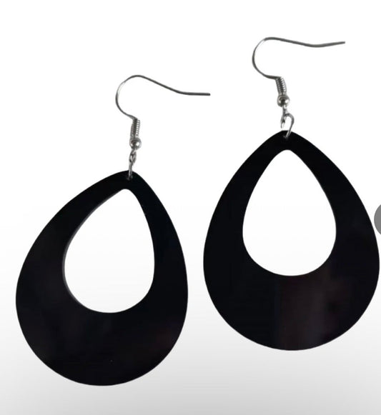 How to Wear the Bold Geometric Jewelry Trend