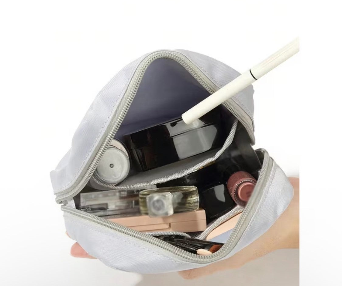 WOMEN'S SMALL  COSMETIC BAG