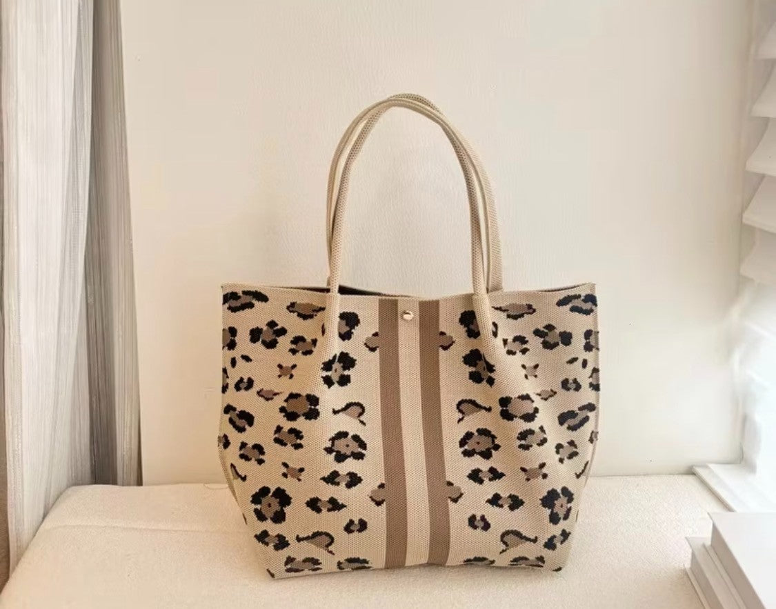 New Leopard Print Vertical Stripe Knitted Shoulder Tote Bag
