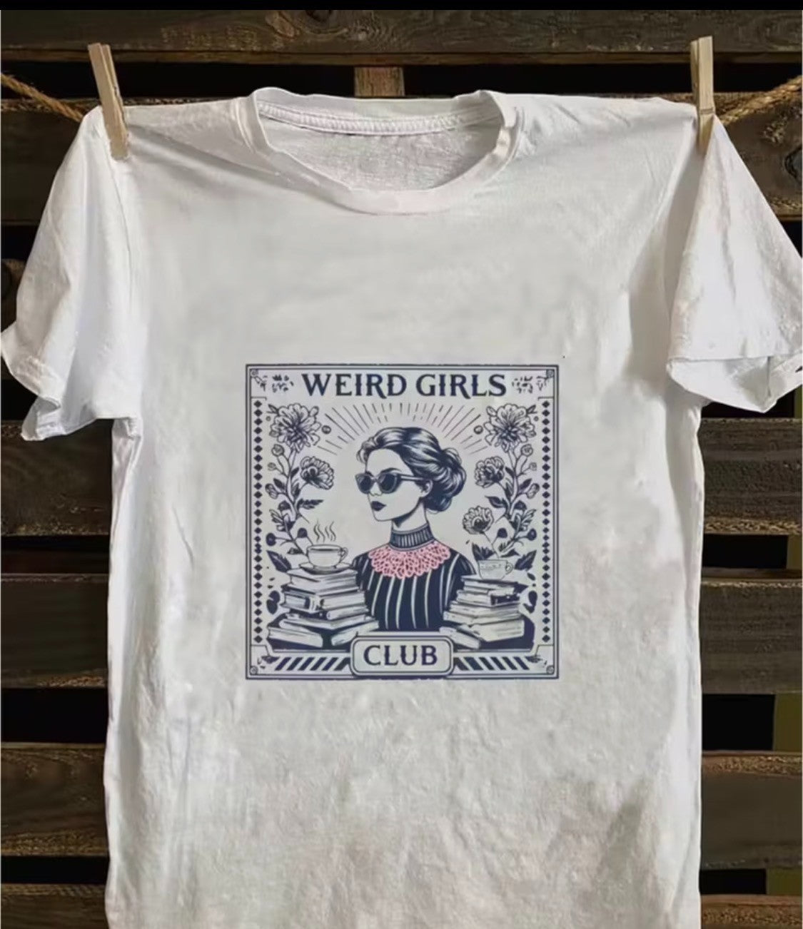 "WEIRD GIRLS CLUB" T-SHIRTS