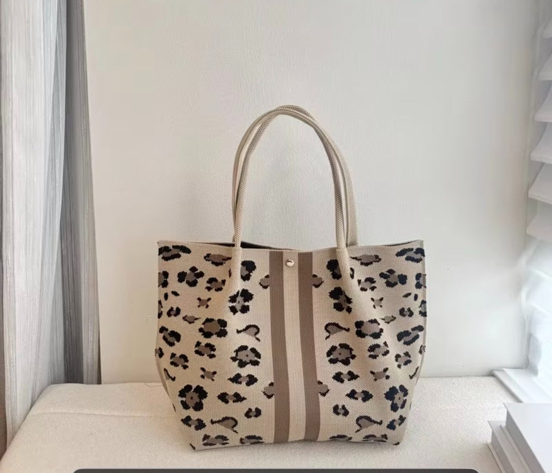New Leopard Print Vertical Stripe Knitted Shoulder Tote Bag