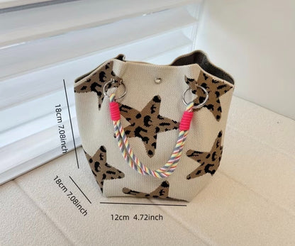 CUTE KNITTED HANDBAG WITH CLOSURE AND DETACHABLE STRAP