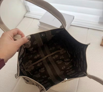 New Leopard Print Vertical Stripe Knitted Shoulder Tote Bag