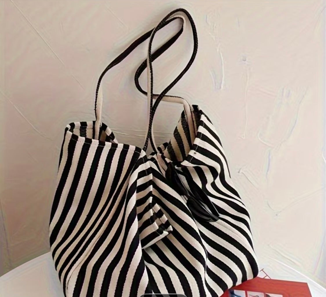 STYLISH STRIPED TOTE BAG
