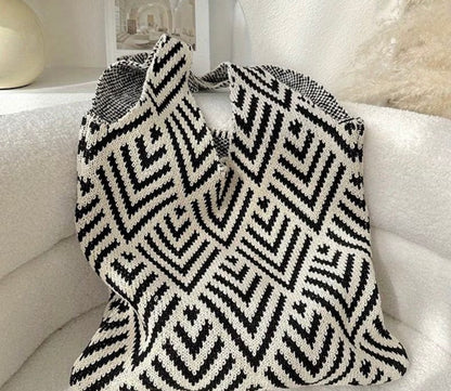 FUN GEOMETRIC CONTRAST COLOR HANDMADE KNITTED HANDBAG