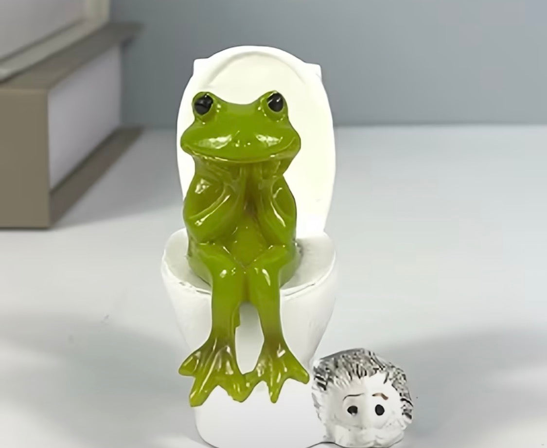 Fantasy Frog on Toilet Resin Decoration