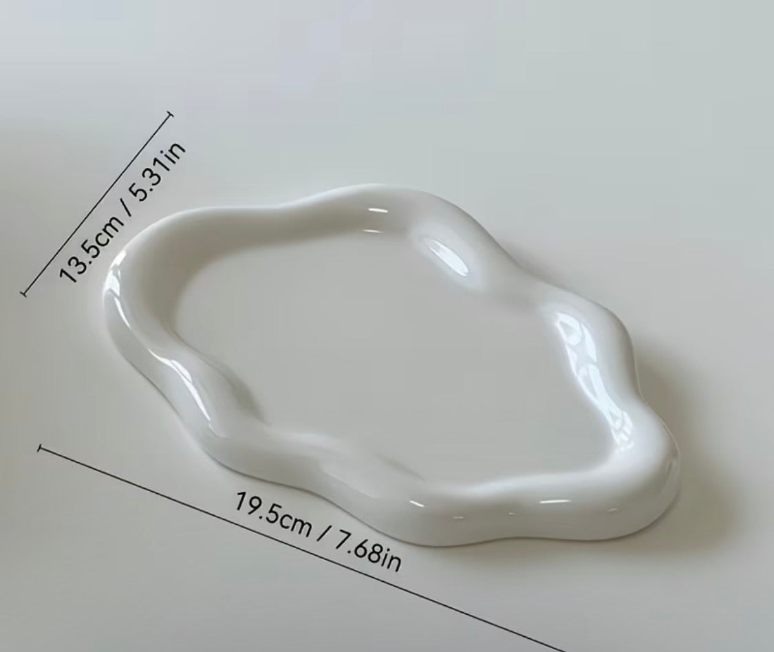 Shaped Oval Jewelry & Key Organizer Tray