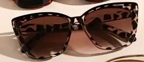 CAT EYE SUNGLASSES
