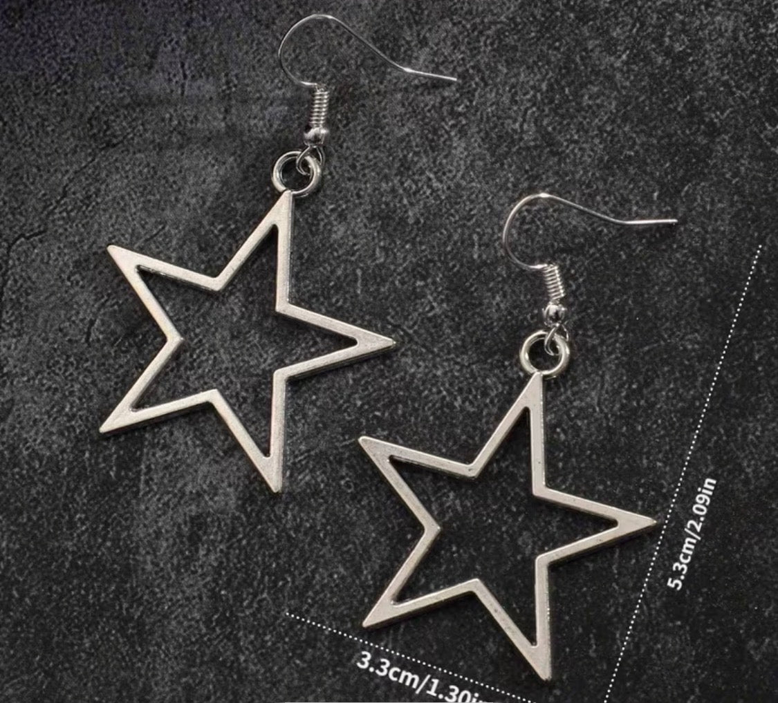 SILVER HOLLOW LARGE STAR EARRINGS