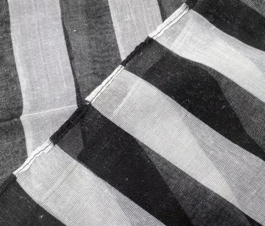 BLACK AND WHITE INFINITY SCARF