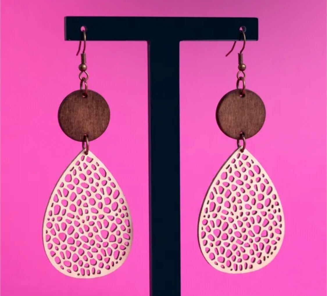 Teardrop-Shaped Hollow Leather And Wood Combination Mesh Earrings