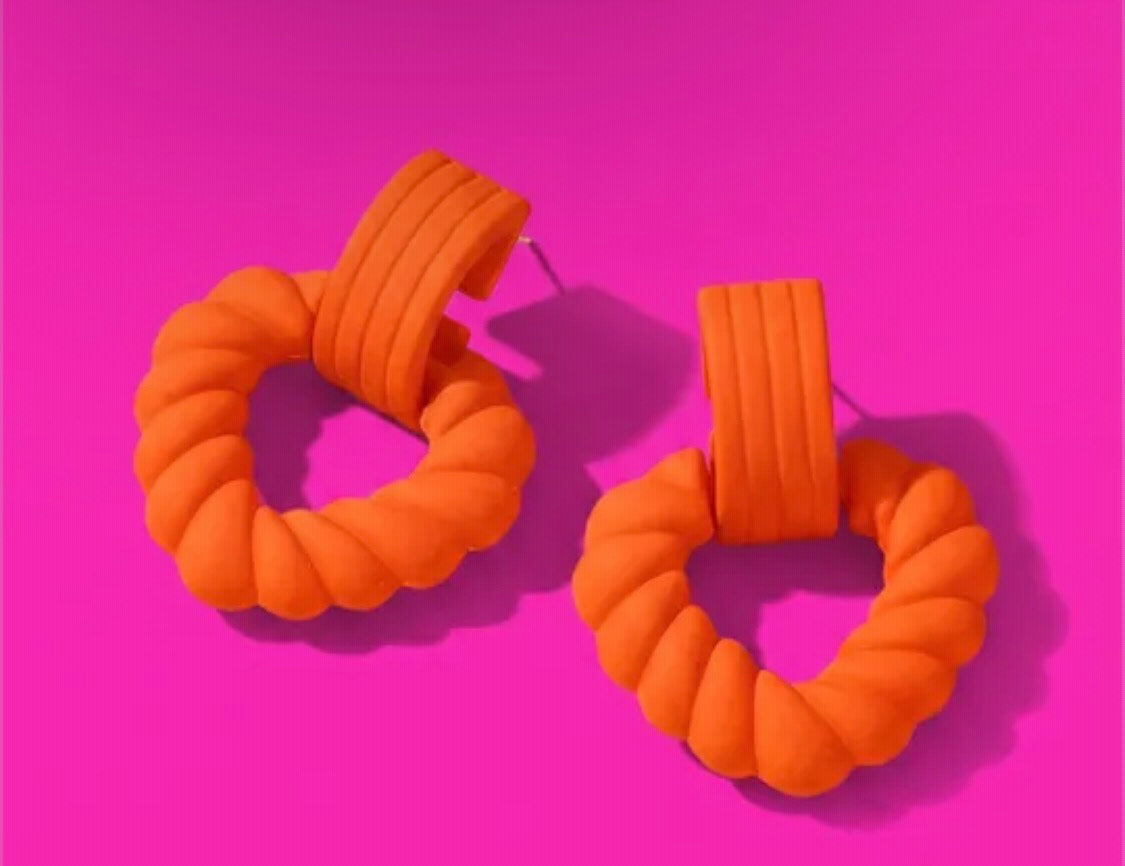Lovely Heart-Shaped Hollow Circle Earrings