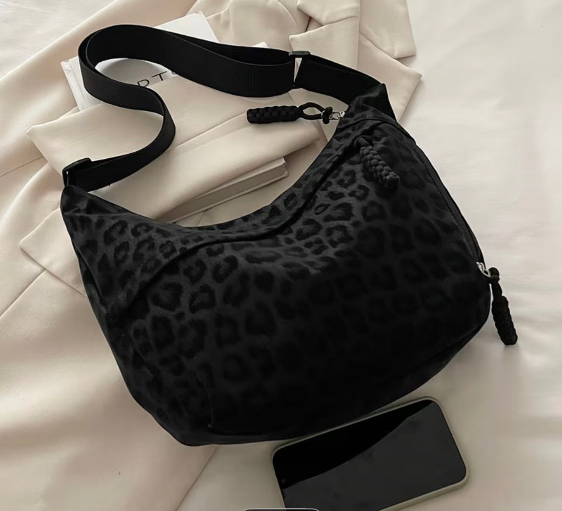 BLACK LEOPARD PRINT CROSSBODY BAG
