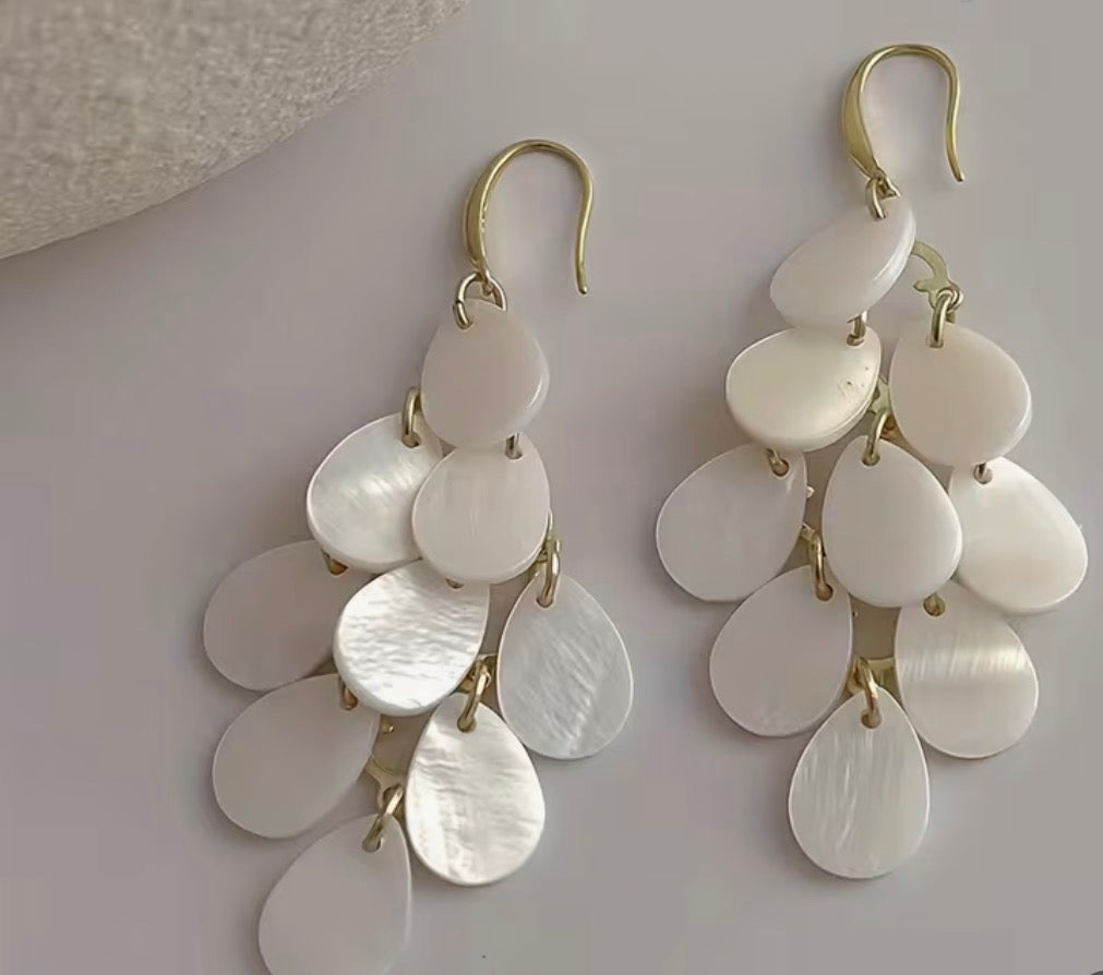 WHITE DANGLE DROP EARRINGS