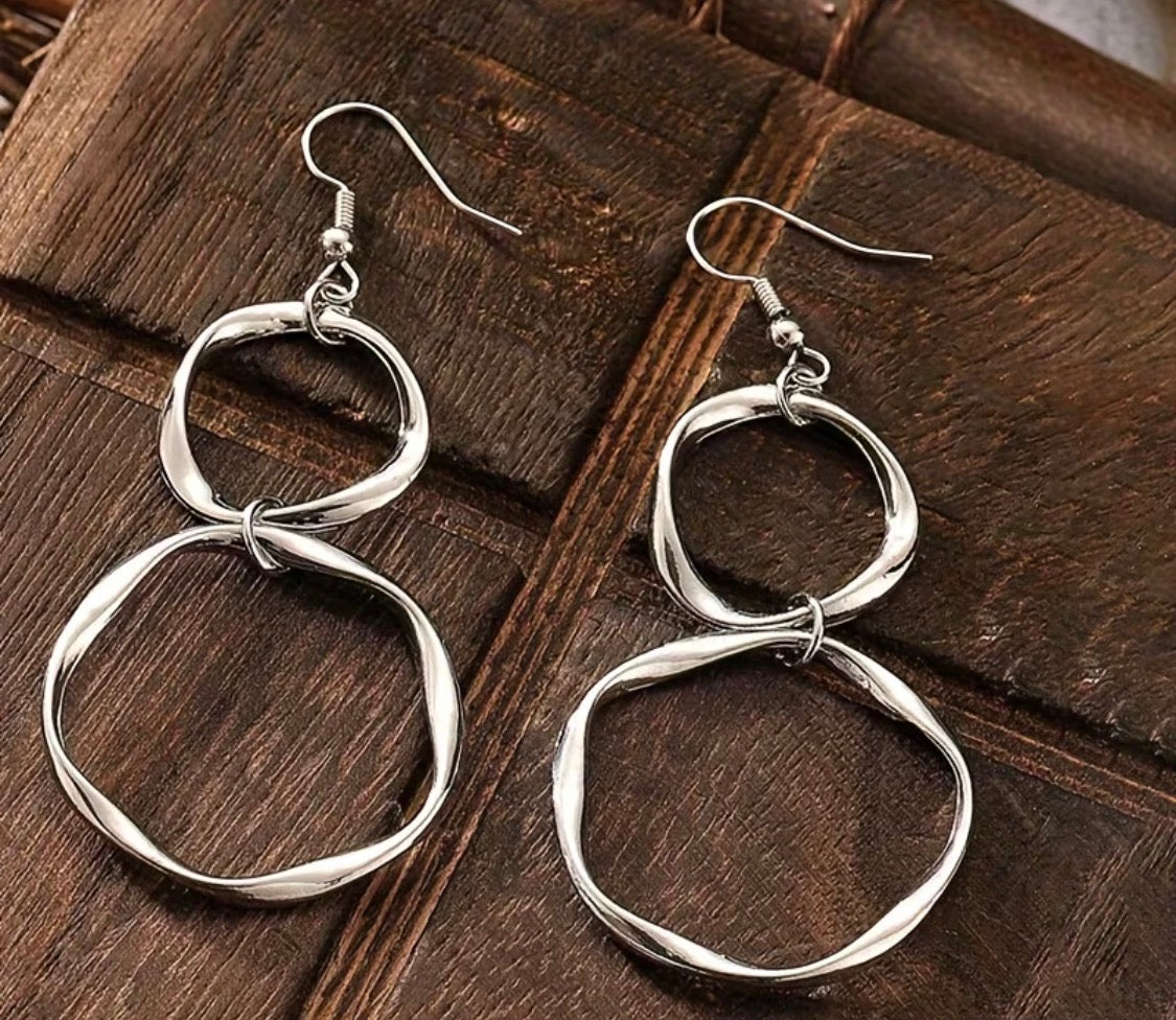 BOHO ROUND TWIST EARRINGS