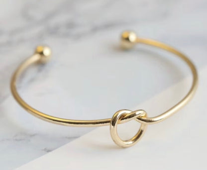 GOLD LOVE KNOT OPEN BRACELET