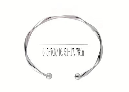 GOLD TWISTED BANGLE