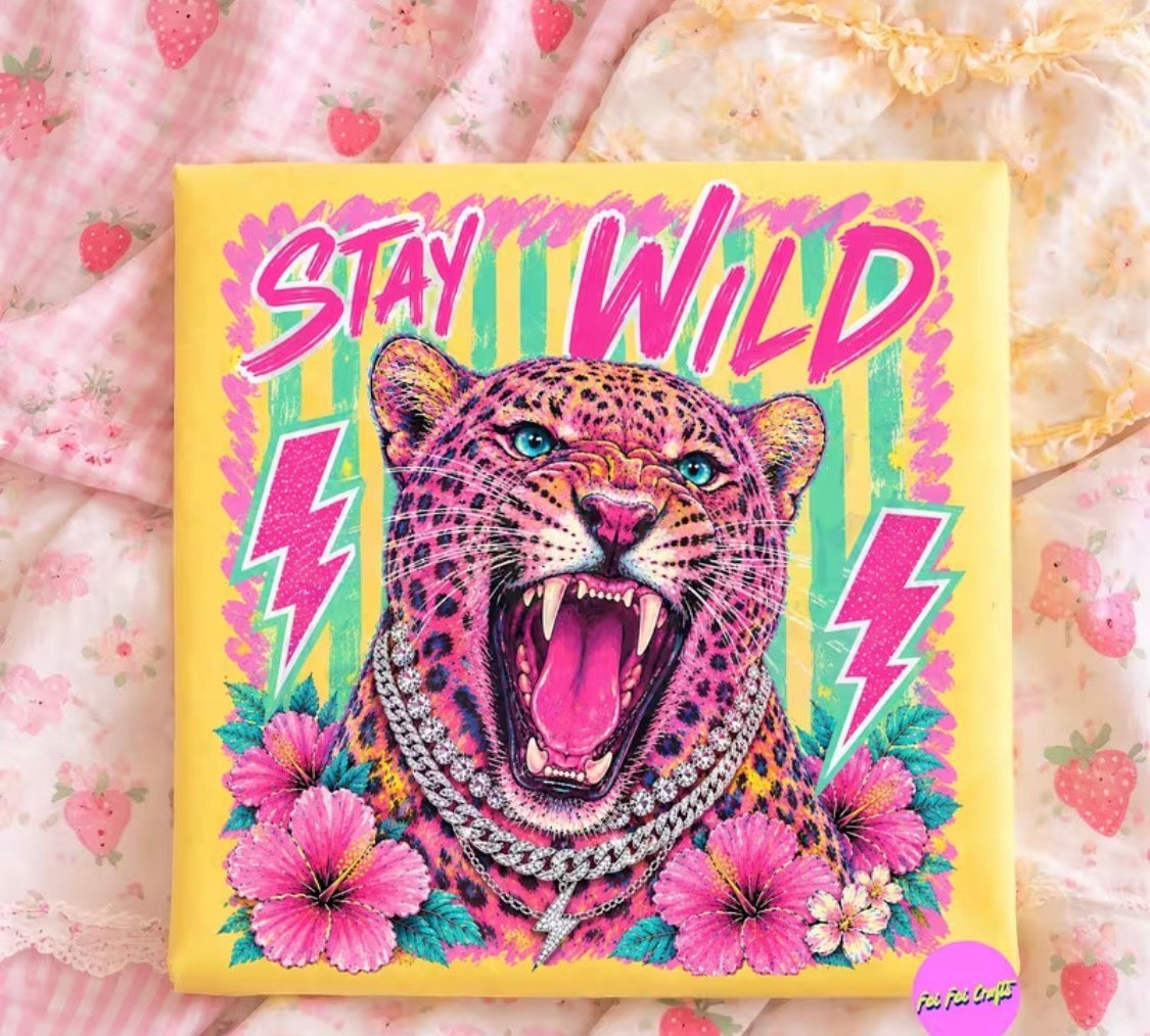 "STAY WILD" T-SHIRT