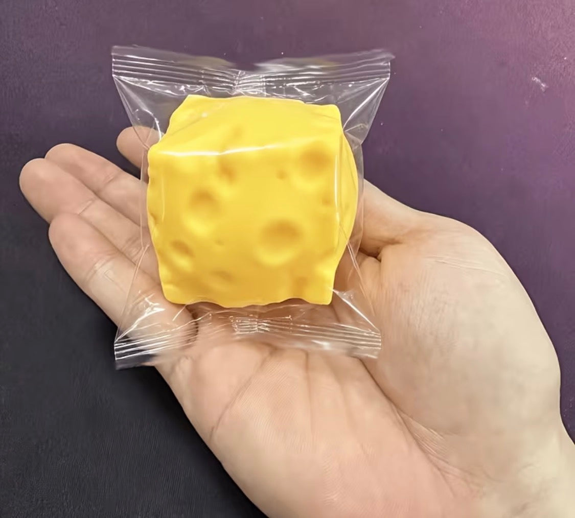 CHEESE SQUISH TOY