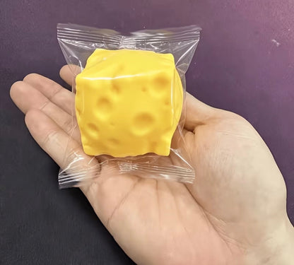 CHEESE SQUISH TOY
